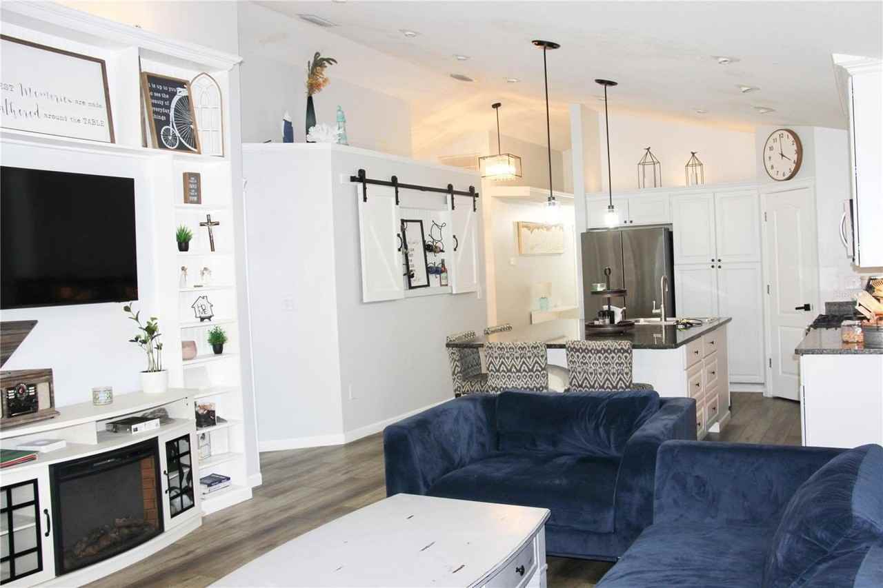 5825 Meadowpark Pl - Photo 2 of 9