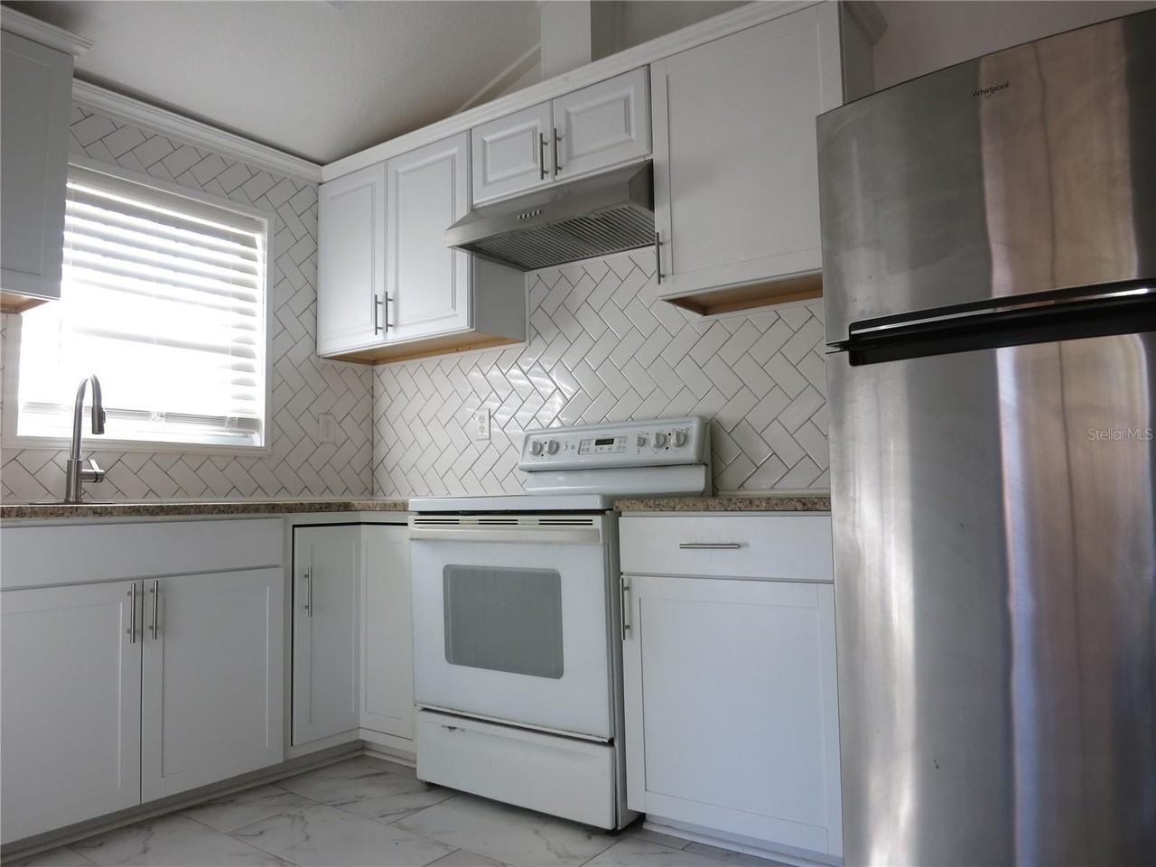 8113 N Rome Ave - Photo 2 of 21