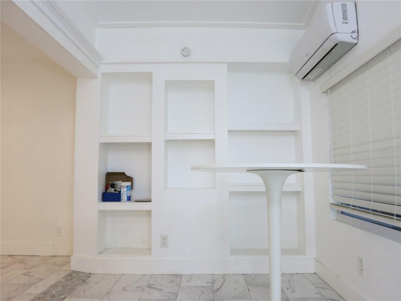 8113 N Rome Ave - Photo 3 of 21