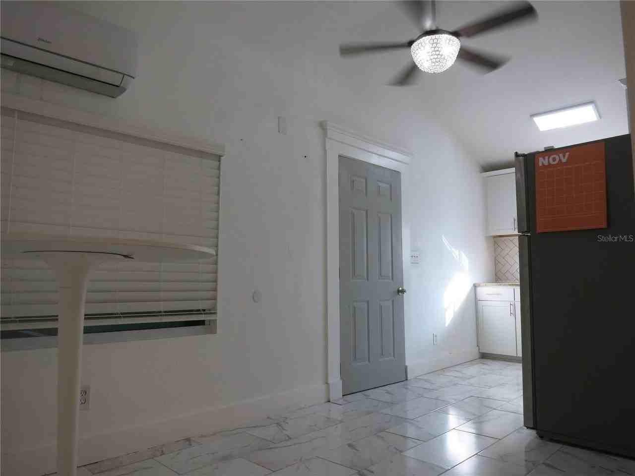 8113 N Rome Ave - Photo 6 of 21