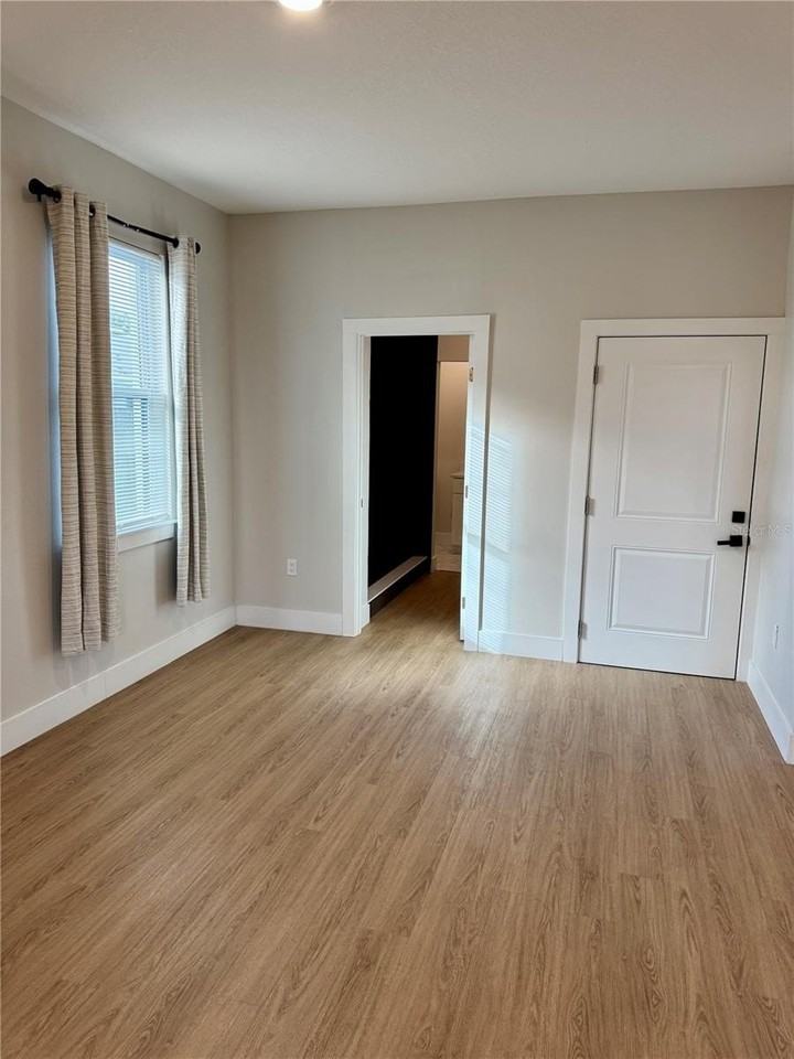 1516 1/2 59th St N #1-2 - Photo 4 of 20