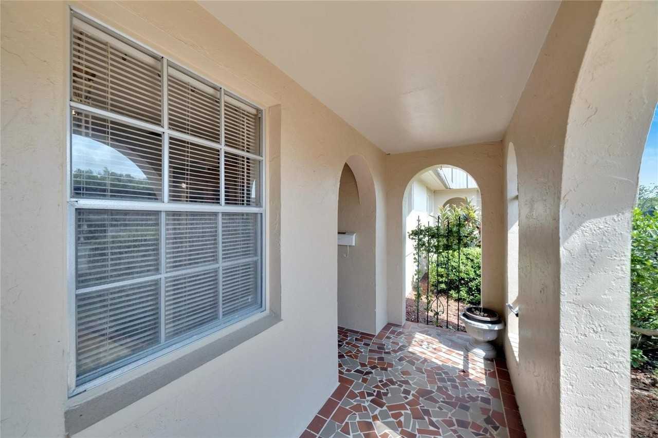 4112 Hampton Dr - Photo 6 of 50