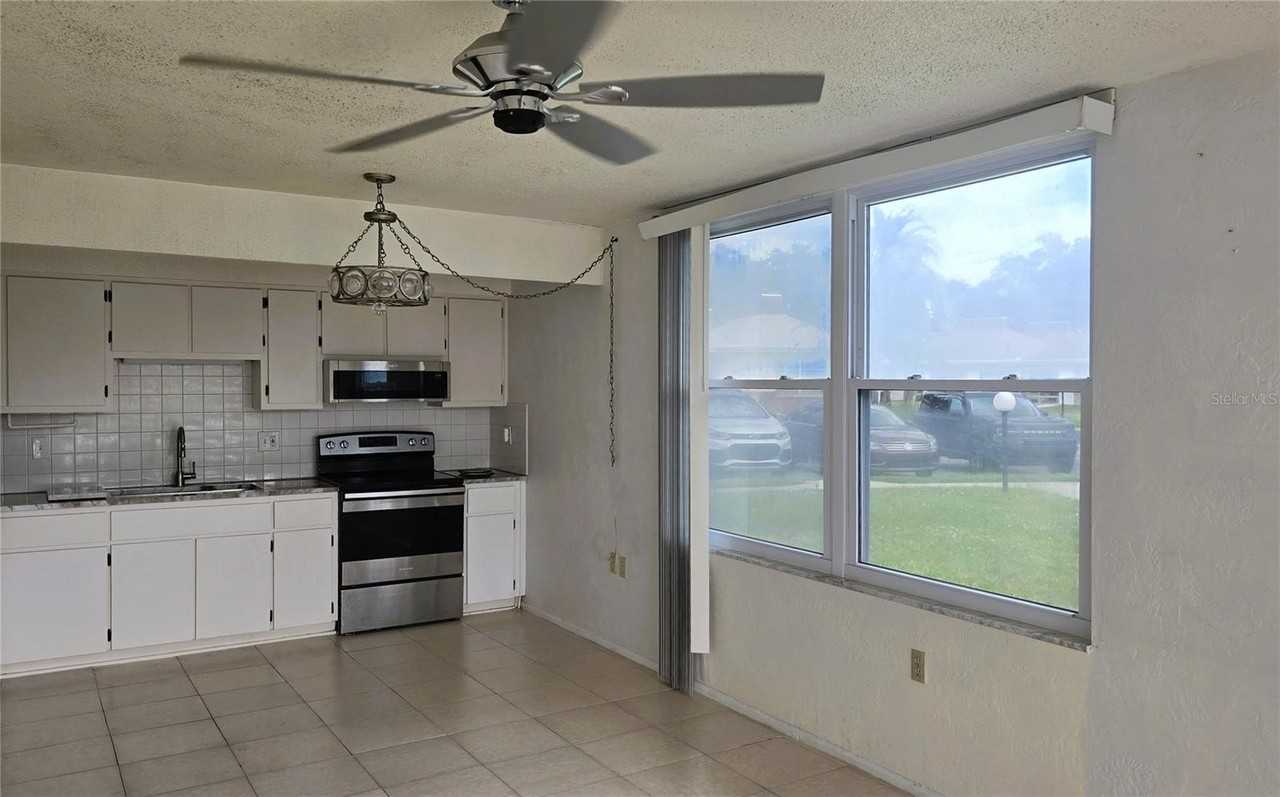 4358 Tahitian Gardens Cir #H - Photo 6 of 16