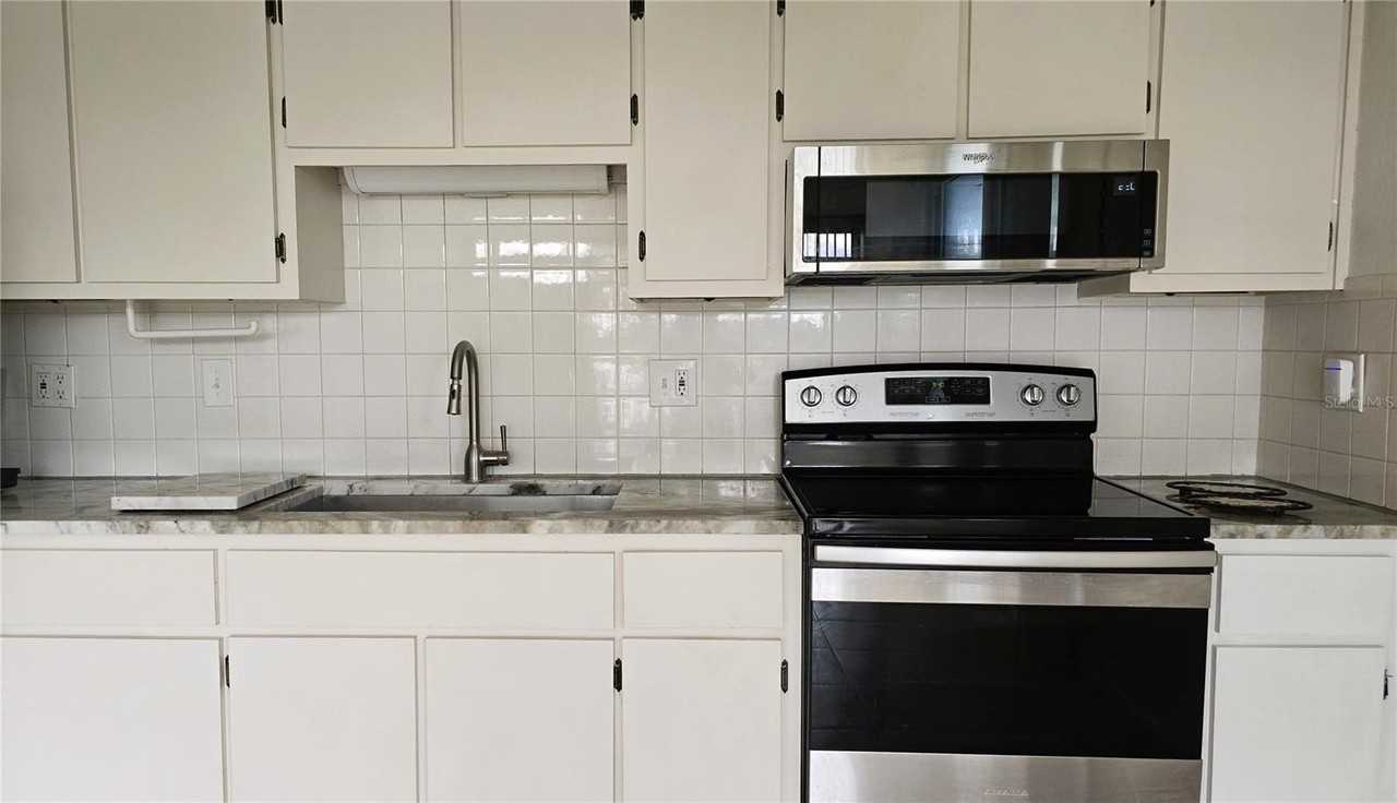 4358 Tahitian Gardens Cir #H - Photo 7 of 16