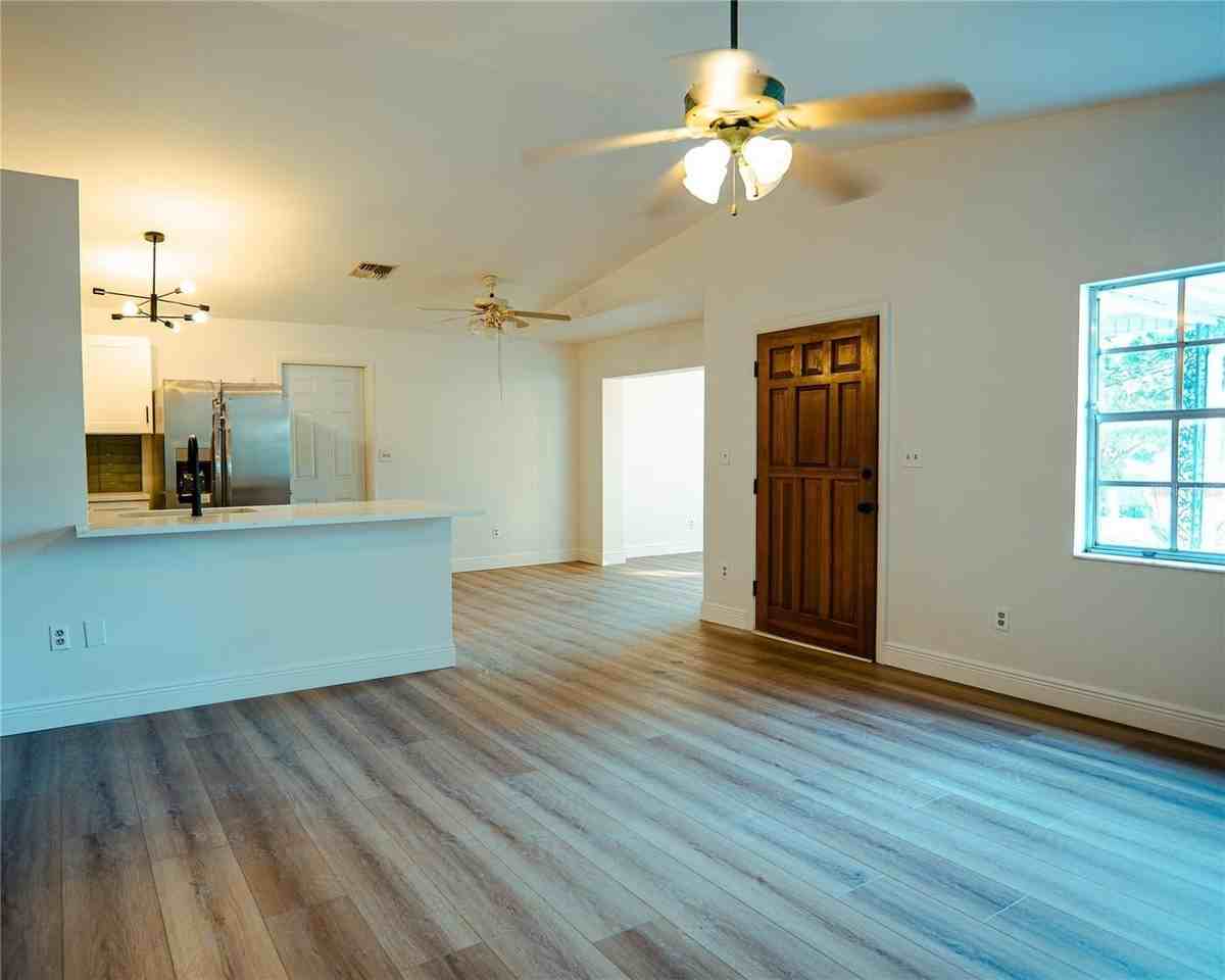 1262 Jeffords St - Photo 2 of 29