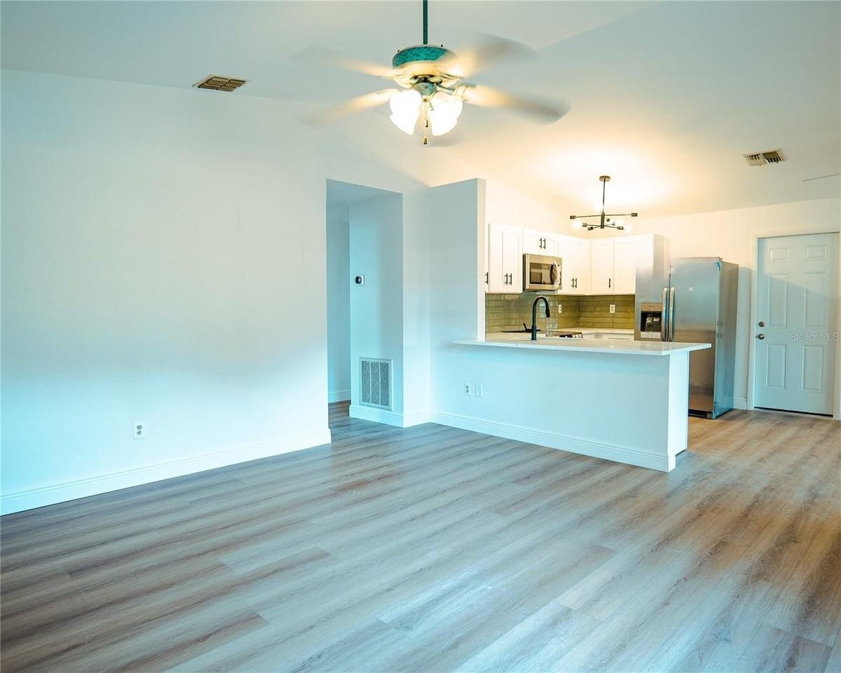 1262 Jeffords St - Photo 3 of 29