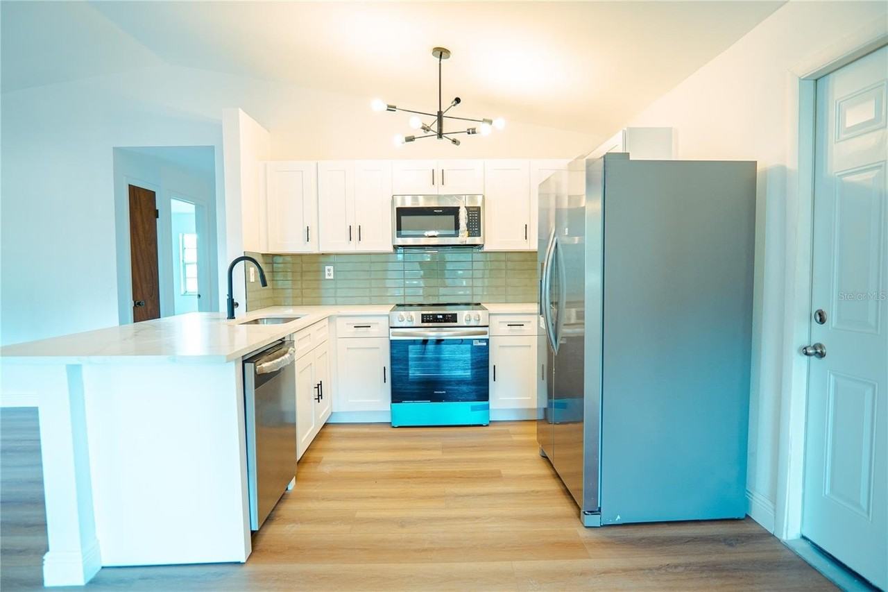 1262 Jeffords St - Photo 5 of 29