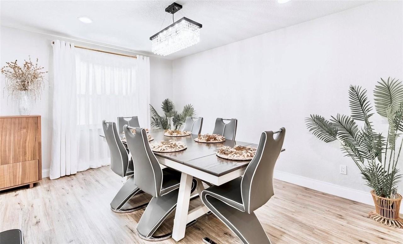 6220 Interbay Ave - Photo 4 of 8