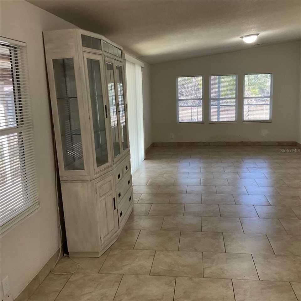 39211 Coot Dr - Photo 6 of 17