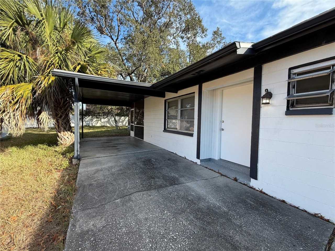 1244 London Ave - Photo 2 of 9