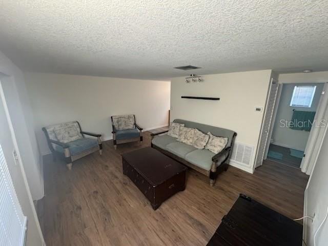 5842 Louisiana Ave - Photo 3 of 11