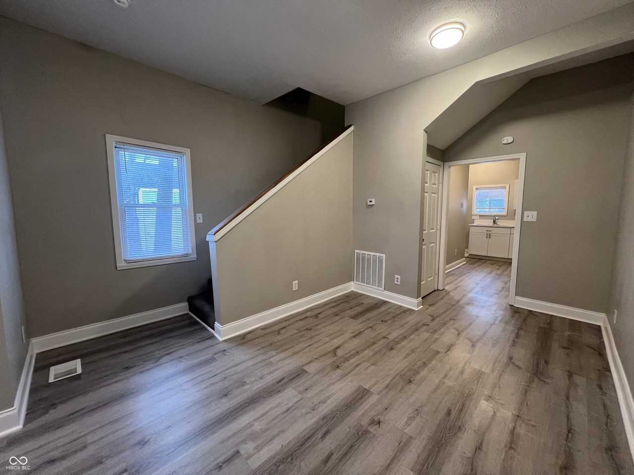 1221 Union St #1221 - Photo 6 of 20