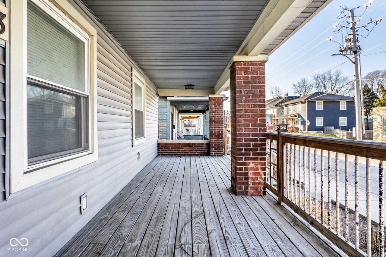 1253 S East St - Photo 4 of 44