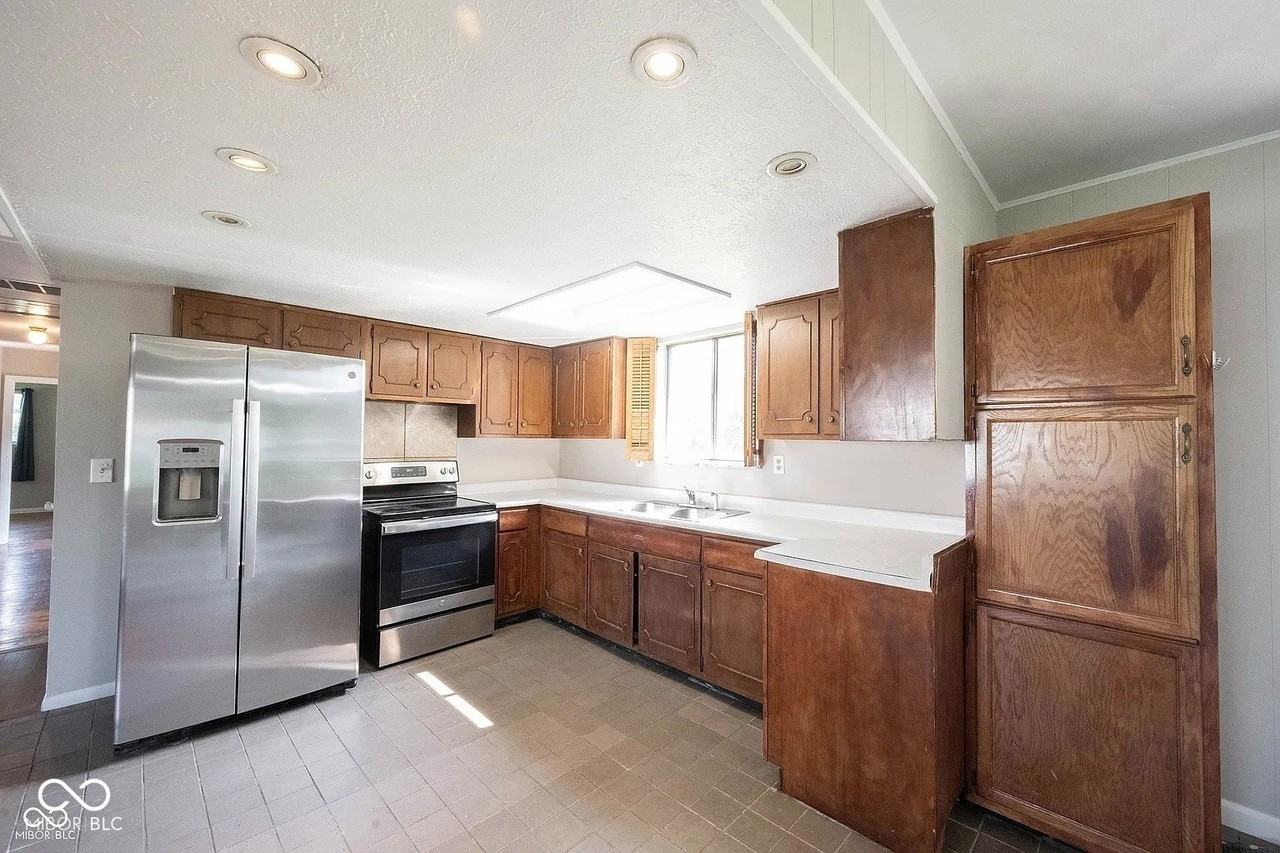 13907 E 117th St - Photo 2 of 8