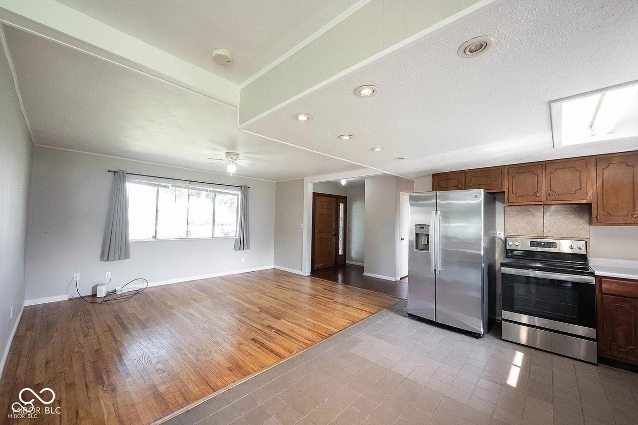 13907 E 117th St - Photo 3 of 8