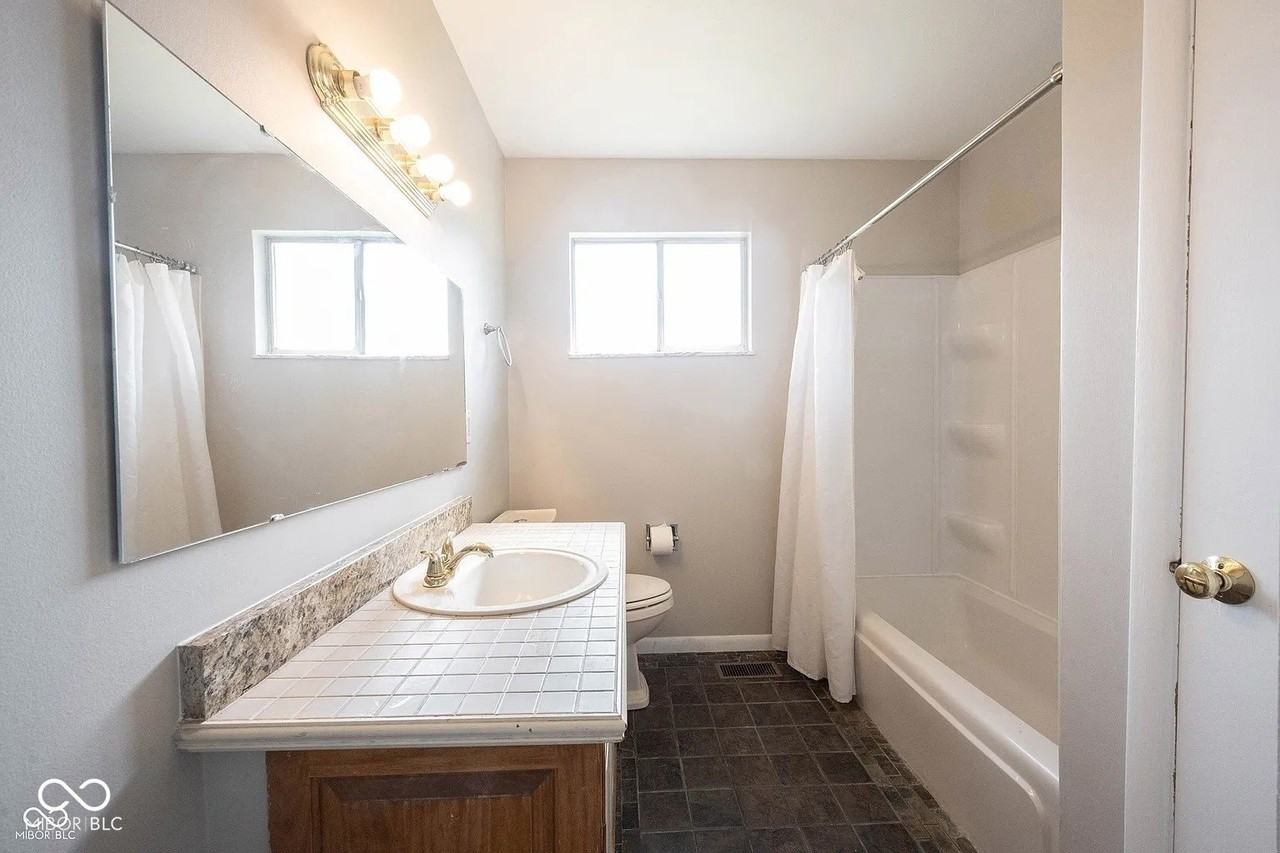 13907 E 117th St - Photo 5 of 8