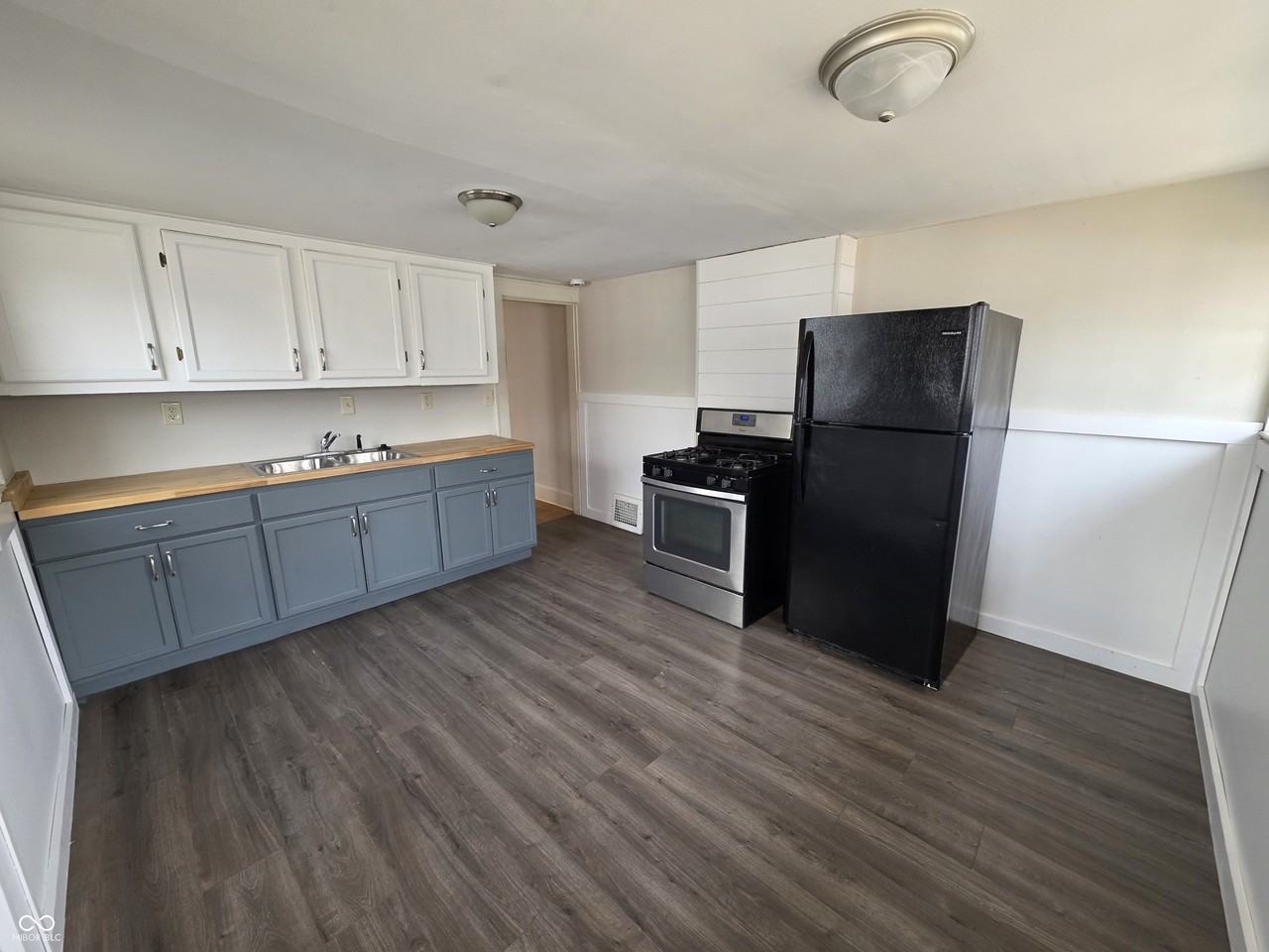 128 S Butler Ave - Photo 5 of 11