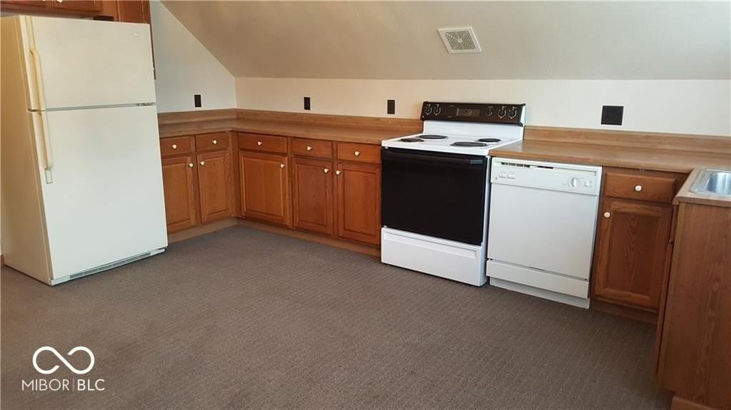 325 S East St - Photo 3 of 11