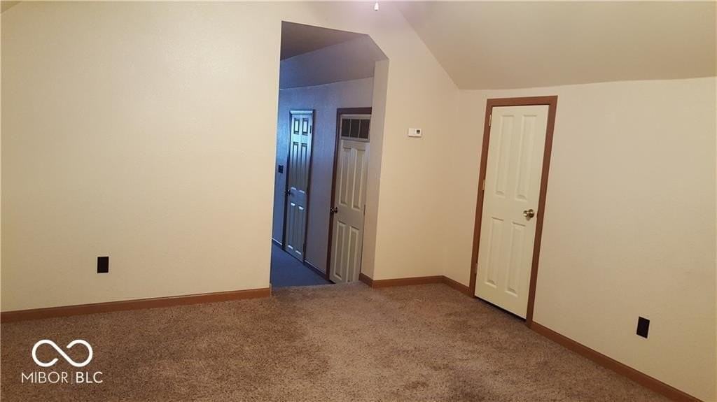 325 S East St - Photo 7 of 11