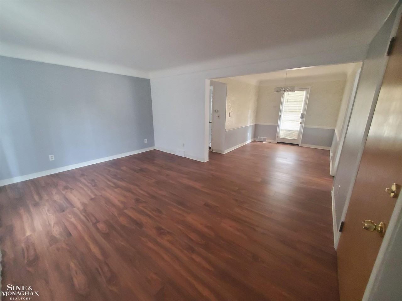 2037 Vernier Rd - Photo 3 of 13