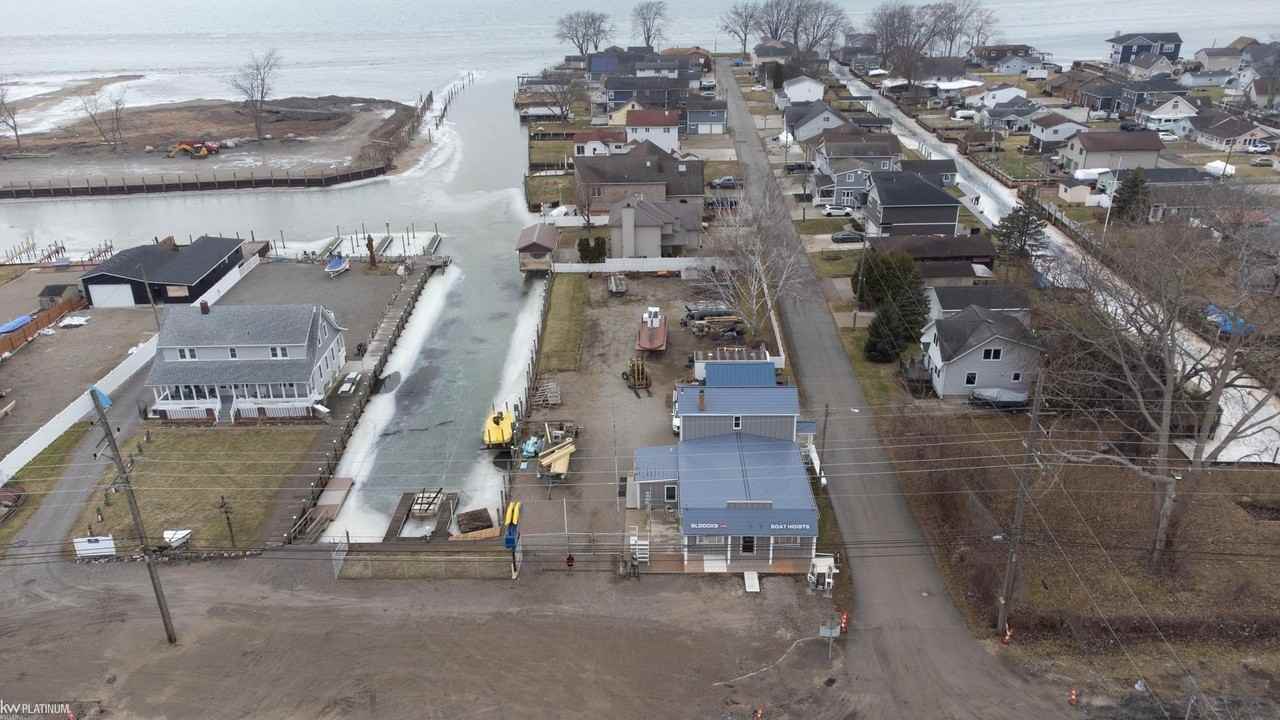 7427 Dyke Rd - Photo 2 of 25