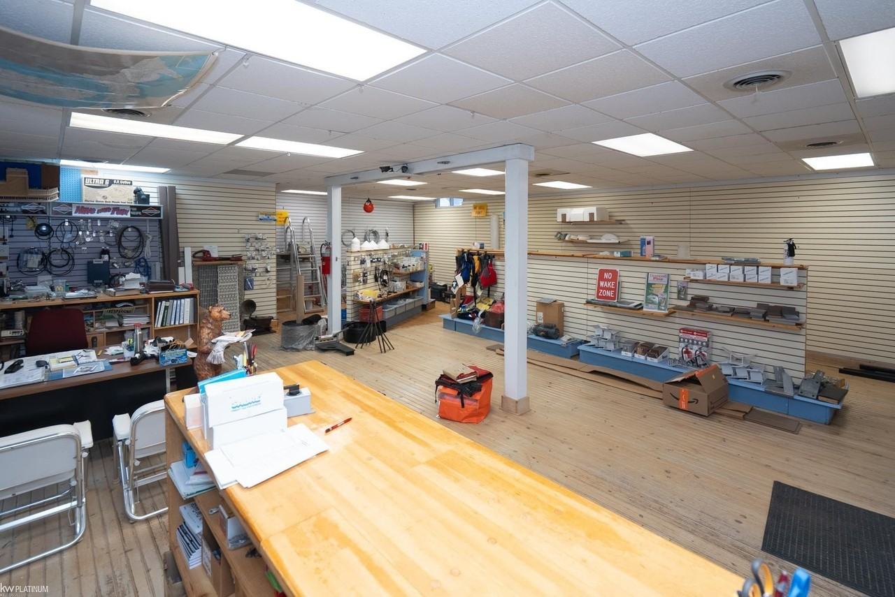 7427 Dyke Rd - Photo 6 of 25