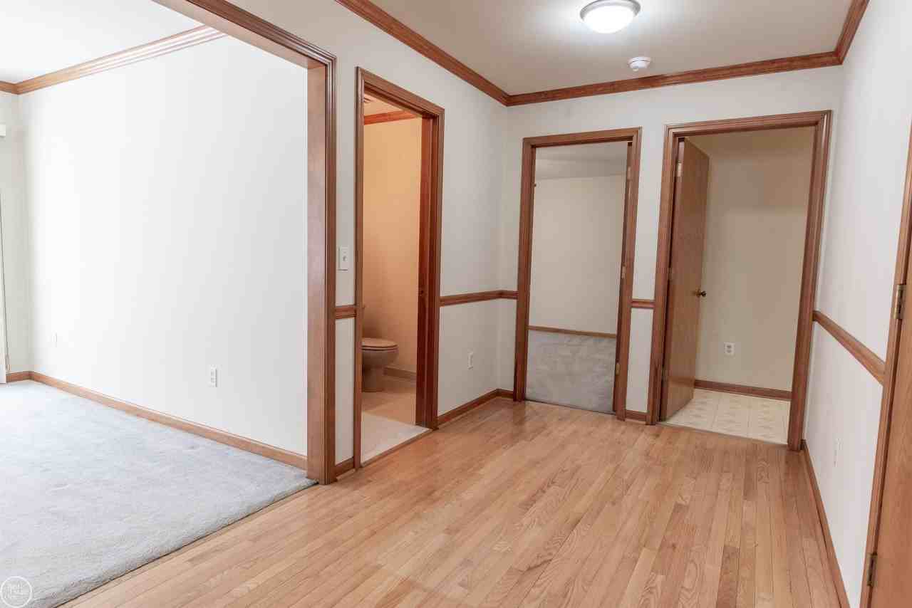 33523 Roselawn St - Photo 7 of 21