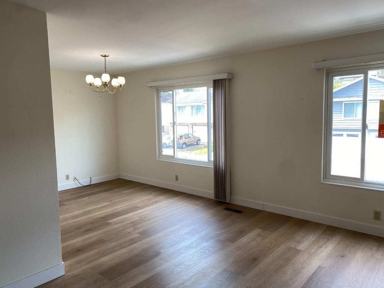 81 Camelot Ct - Photo 2 of 8