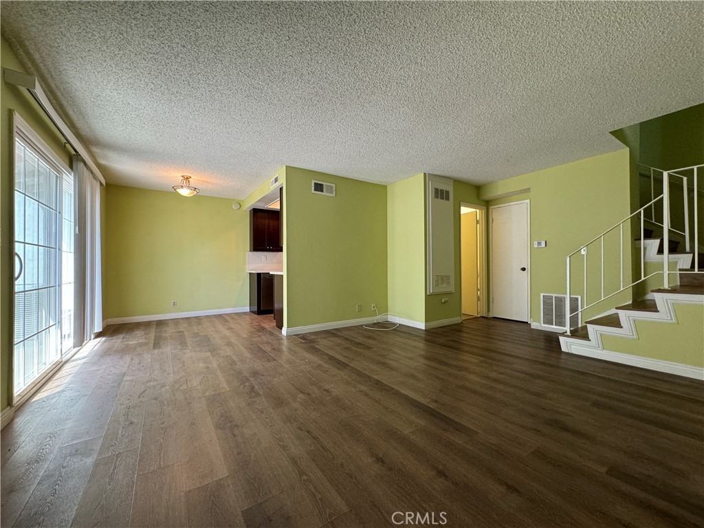 1472 Forest Glen Dr Apt 16 - Photo 6 of 28