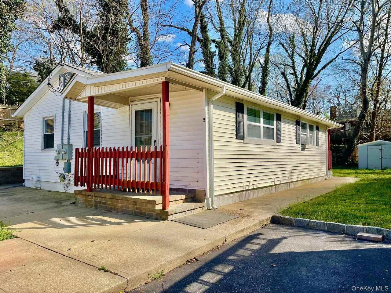 188 Hallock Landing Rd - Photo 2 of 25