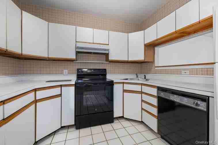 100 Daly Blvd Apt 2803 #2803 - Photo 7 of 12