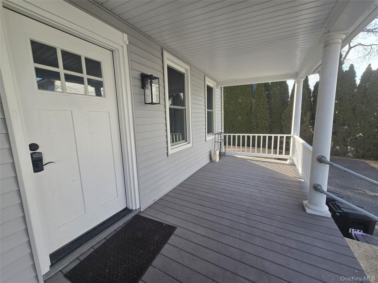 10 Ohio Ave Unit Rear2 - Photo 4 of 24