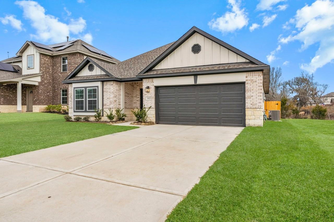 11820 Whirlaway Dr - Photo 3 of 40