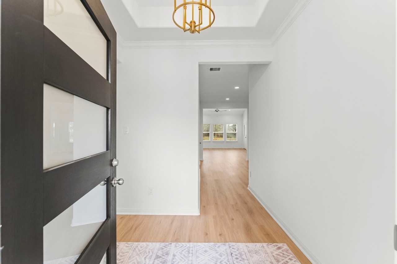 11820 Whirlaway Dr - Photo 5 of 40