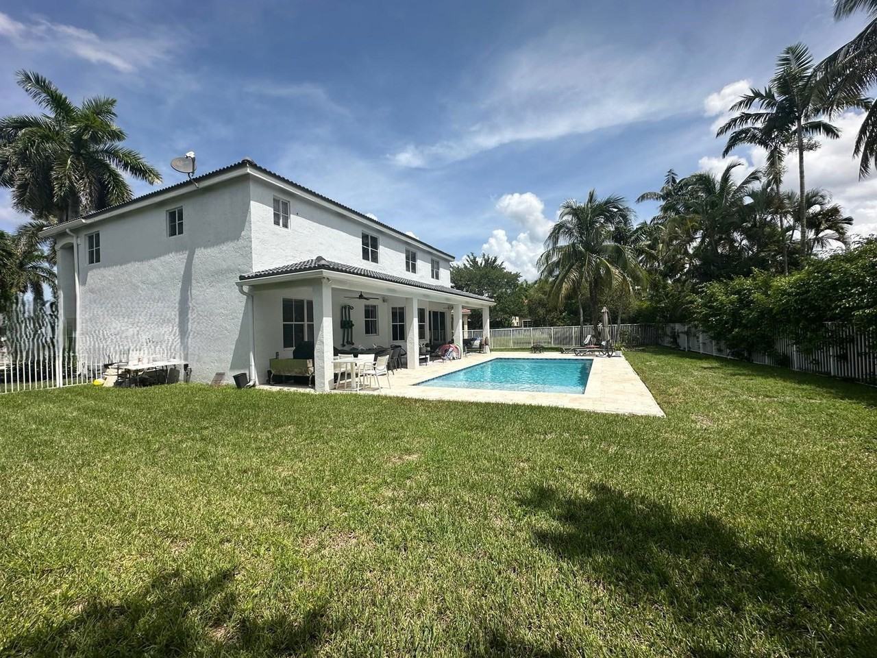 1063 Sunflower Cir - Photo 7 of 8