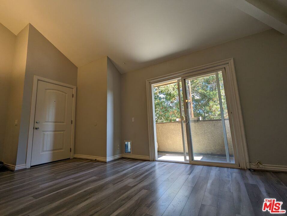 2925 E Spaulding St - Photo 5 of 17