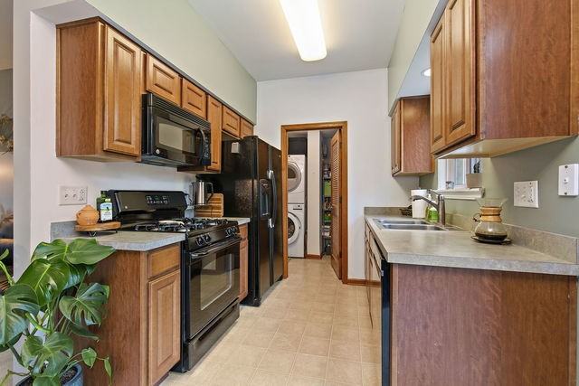 1661 Cameron Dr - Photo 2 of 21
