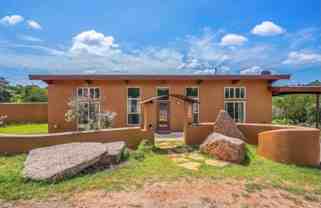 658 Maple Ln - Photo 1 of 1