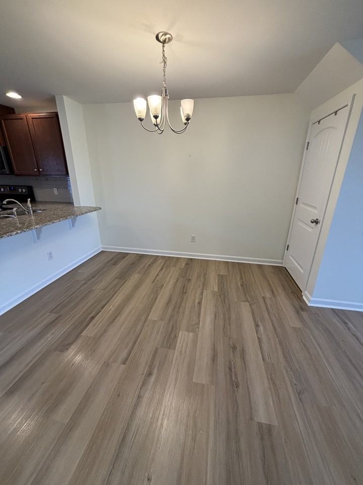 1804 Riverbirch Ln - Photo 4 of 25