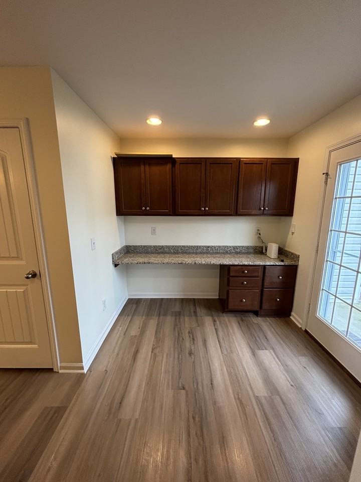 1804 Riverbirch Ln - Photo 6 of 25