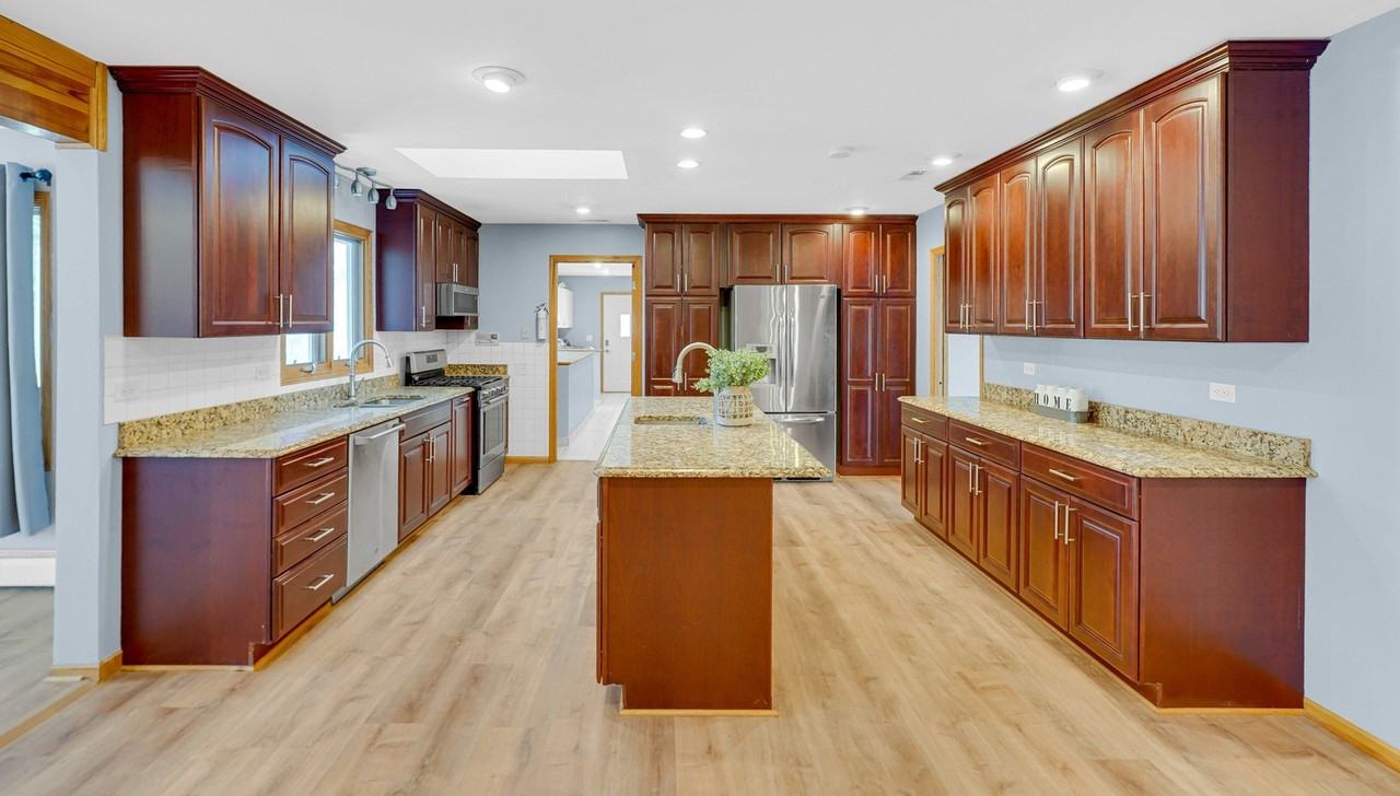 2226 Shannondale Dr - Photo 7 of 24