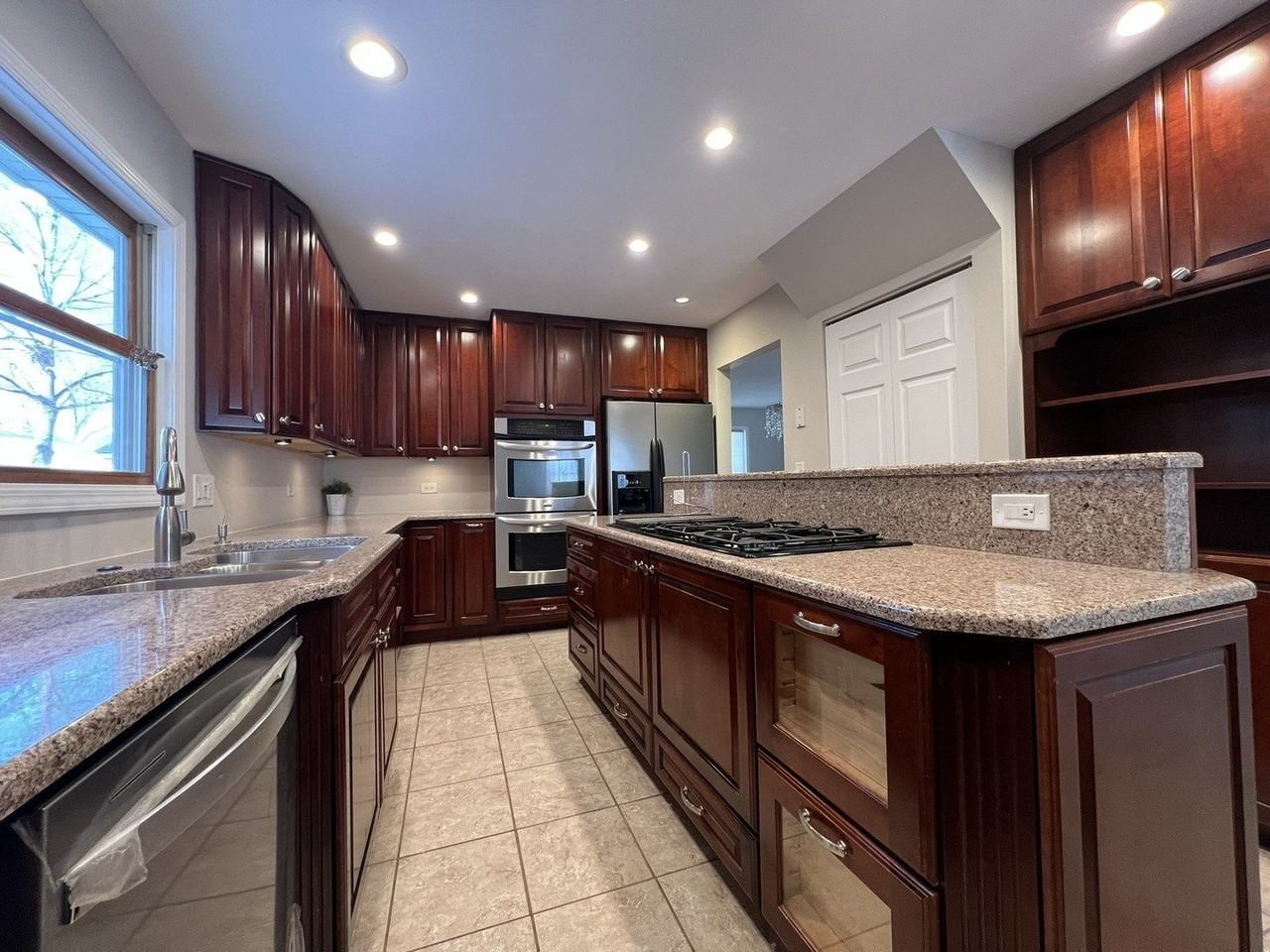 9 Edgewood Rd - Photo 4 of 29