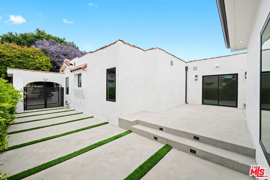 8909 W 24th St - Photo 2 of 3