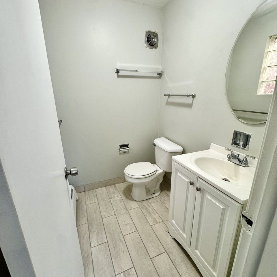 6235 N Mozart St Apt 1 #1 - Photo 7 of 8