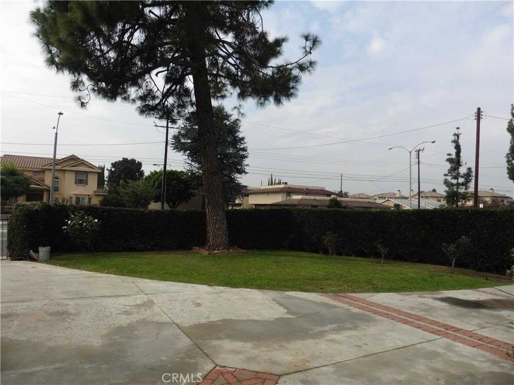 5312 Santa Anita Ave - Photo 5 of 32