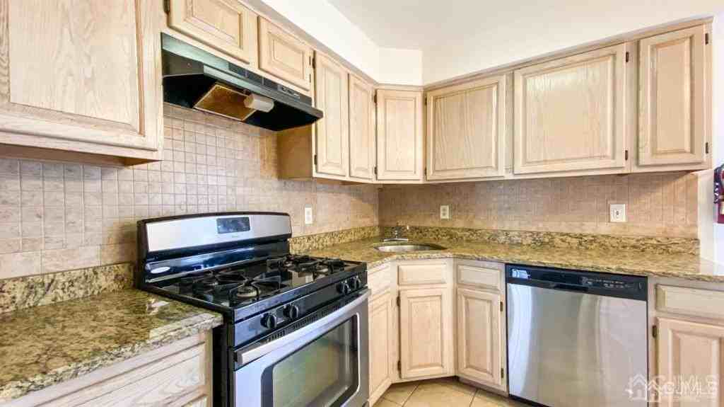 701 Jesse Way - Photo 2 of 16