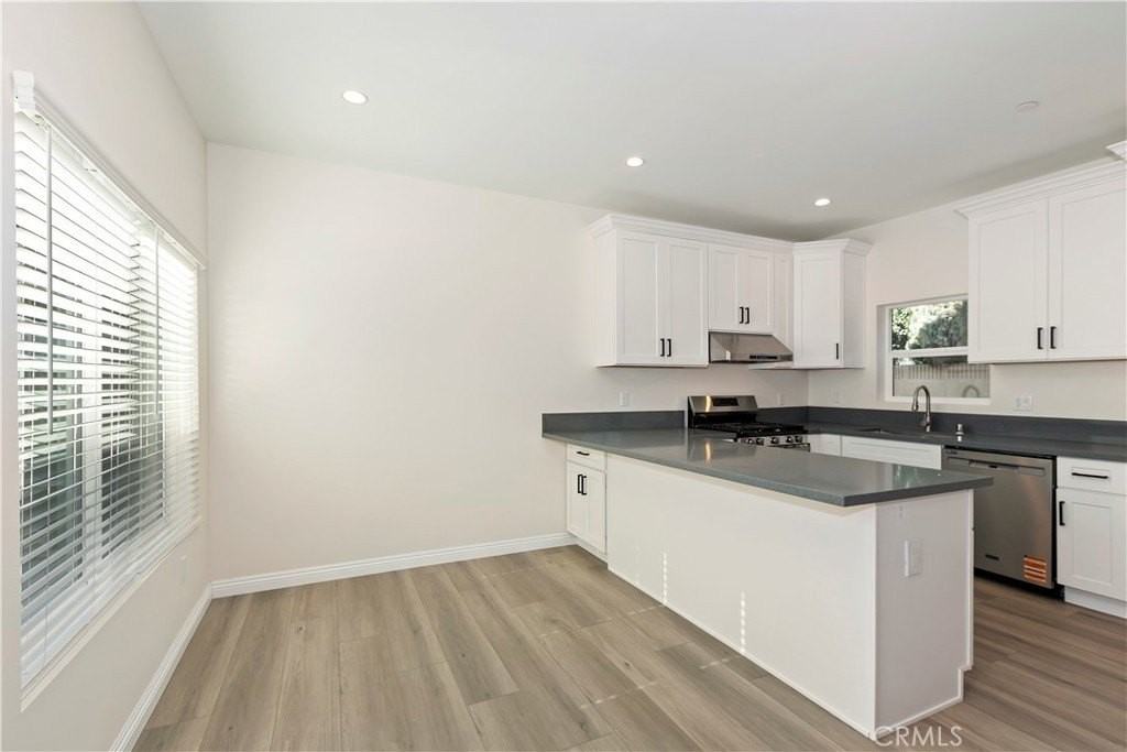 3657 Mountain View Ave - Photo 6 of 26