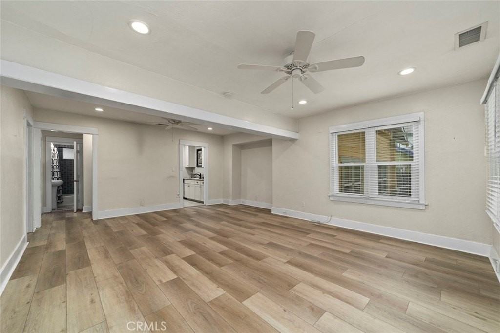 316 E Foothill Blvd - Photo 5 of 32