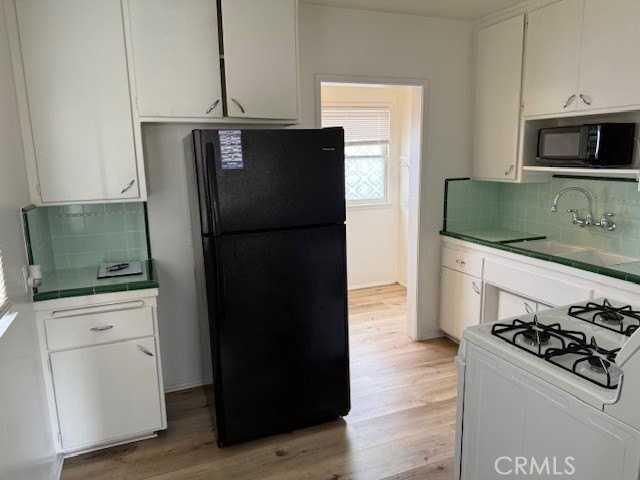 540 N Howard Ave - Photo 5 of 10