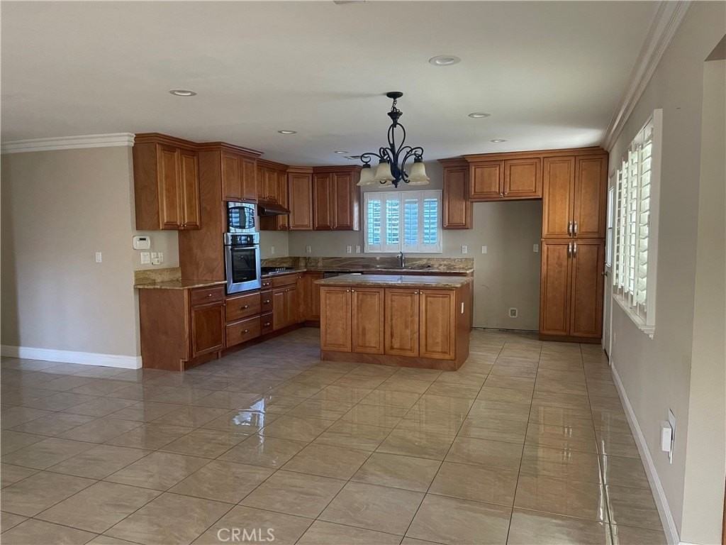 10140 Live Oak Ave - Photo 7 of 25